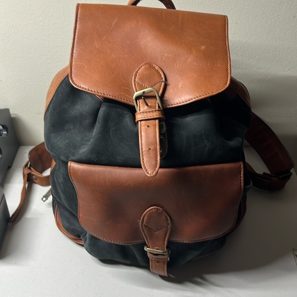 JT Madison Leather Backpack - Picture 1 of 12